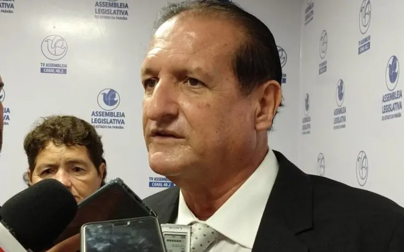 Hervázio Bezerra defende neutralidade de Léo no segundo turno presidencial