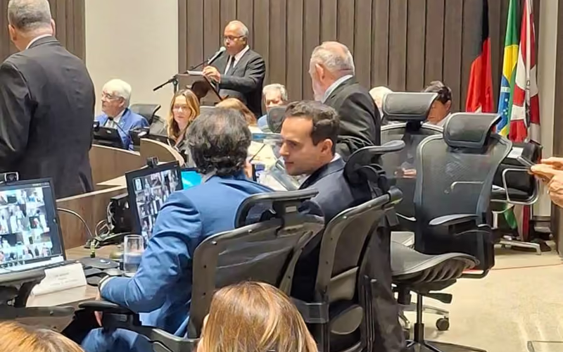Lucas Ribeiro garante diálogo com Leo Bezerra e promete manter investimentos em João Pessoa